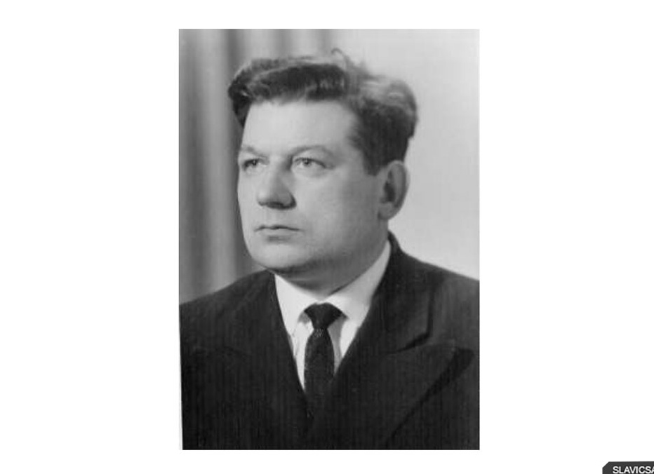Удачное начало укоренения черенков розы Фредерик Мистраль